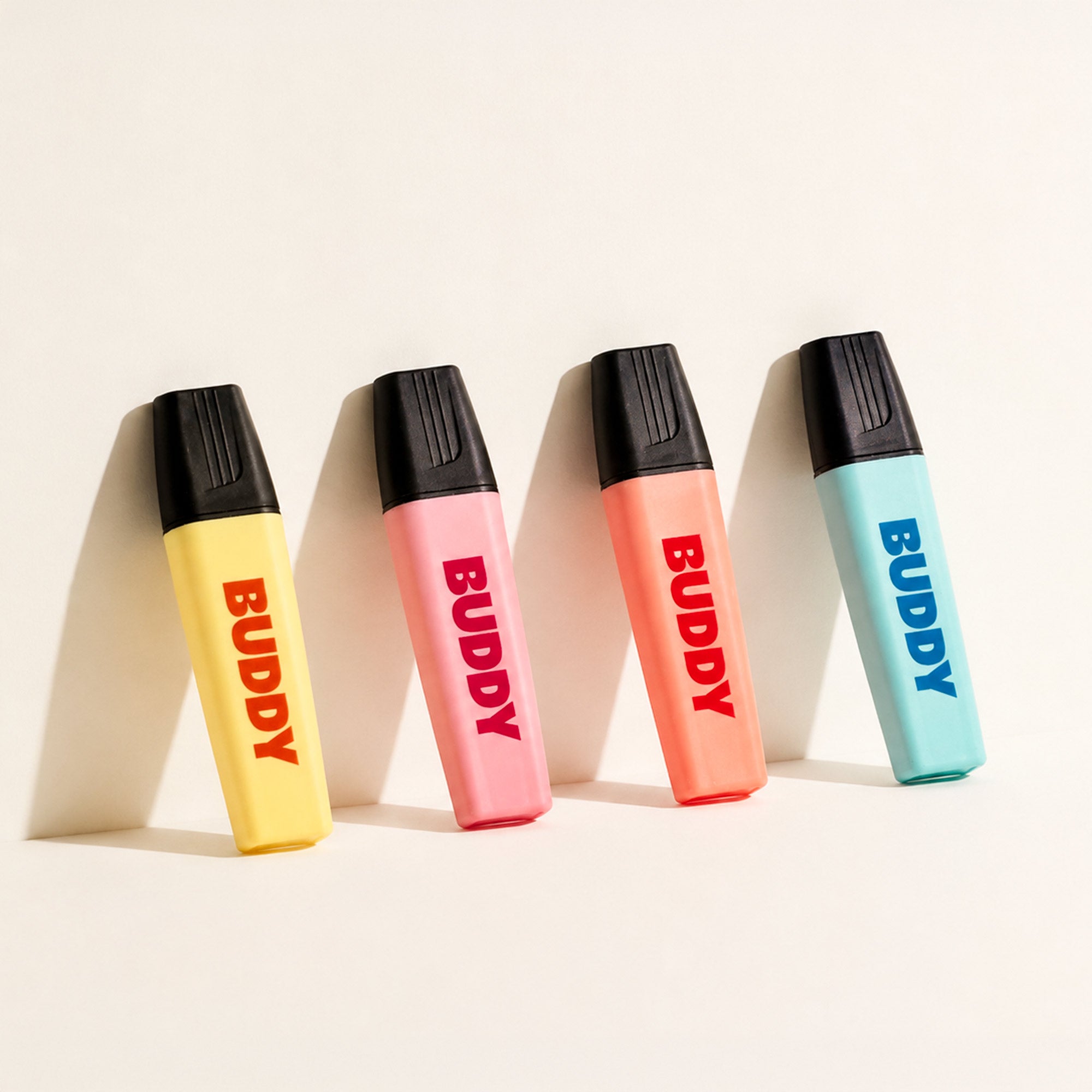 Set de 4 surligneurs Buddy aux couleurs des saveurs : citron jaune, grenade rose, mangue corail et menthe bleue